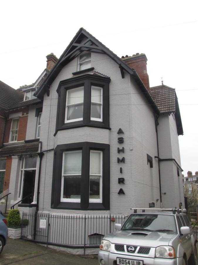 Ashmira Guest House Weymouth Exteriör bild