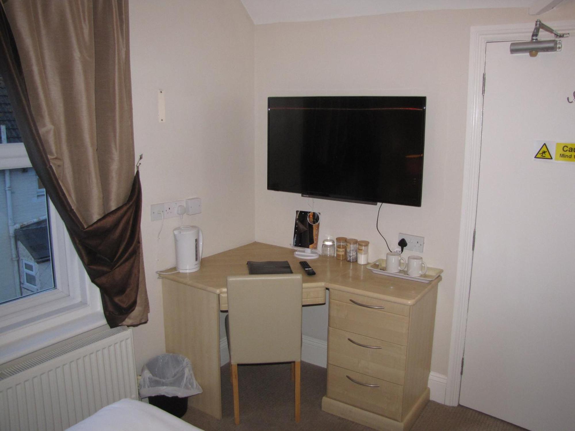 Ashmira Guest House Weymouth Exteriör bild